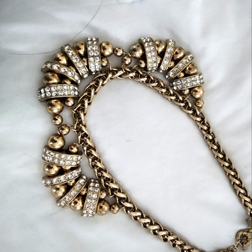 Statement necklace